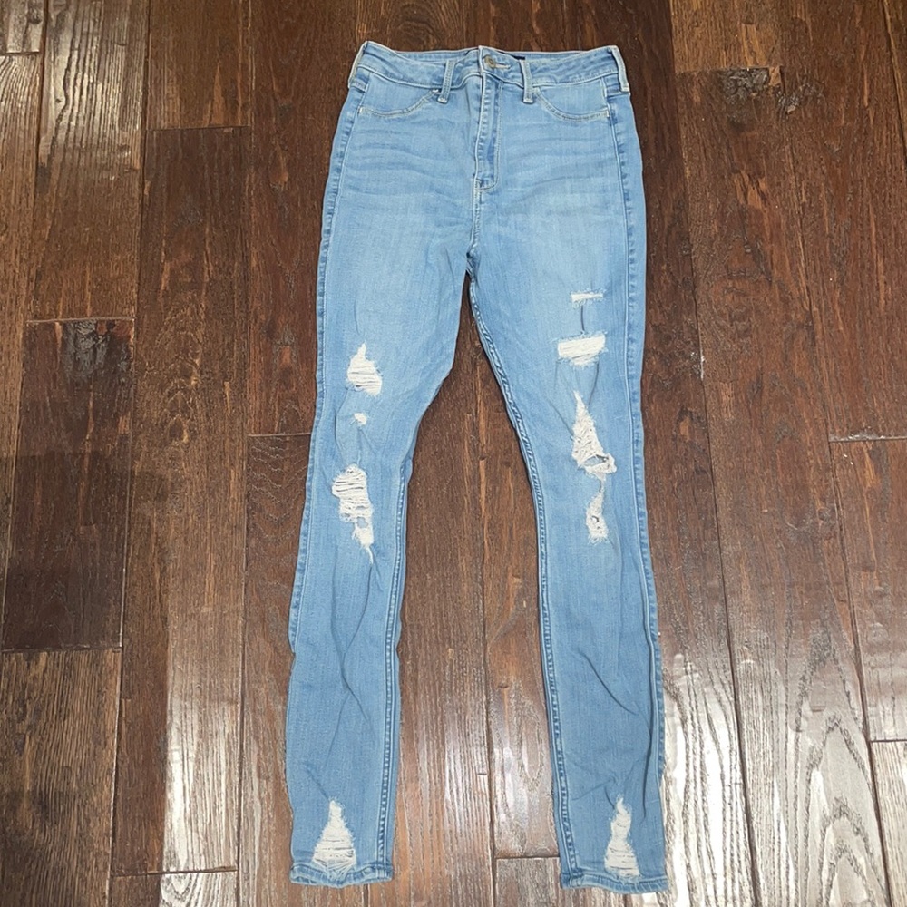 Hollister ripped jeans high waisted